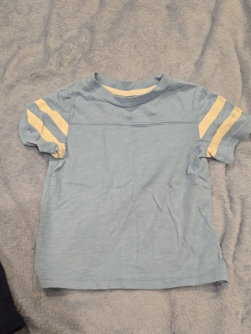 ❤️10/$10 Cherokee Light Blue Tee with White Sleeve Stripes